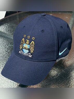 Nike Manchester City EPL Premier League Navy Blue Velcro Strapback Hat OSFA EUC